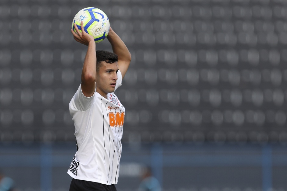 Guilherme durante o jogo contra o Botafogo, pelo Brasileiro Sub-20