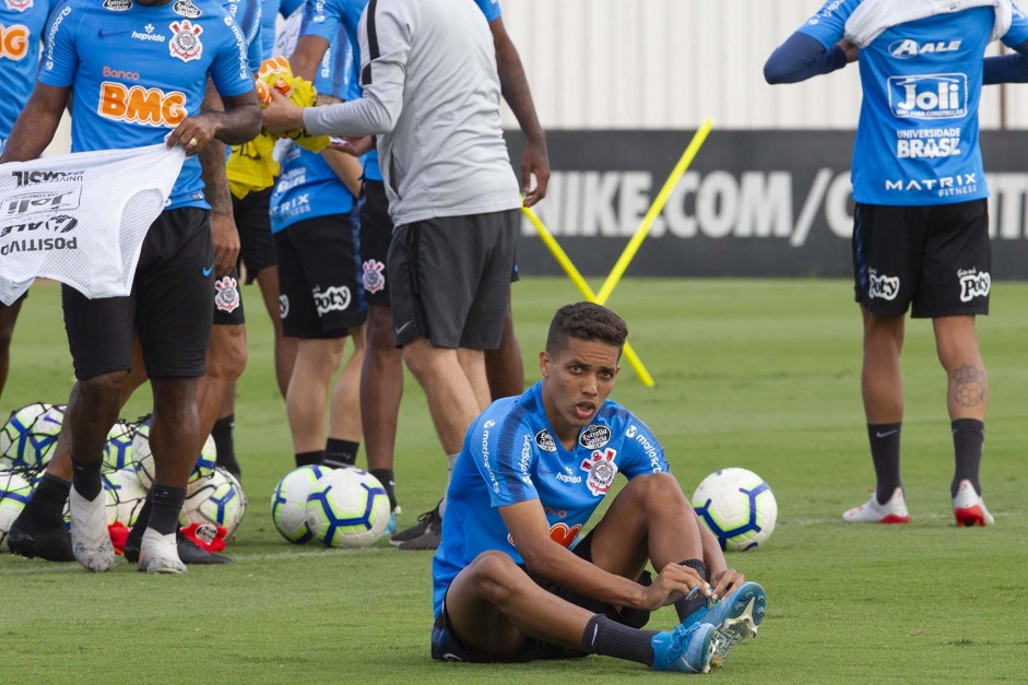 Pedrinho treinou normalmente e pode reforar Corinthians na saideira do Brasileiro
