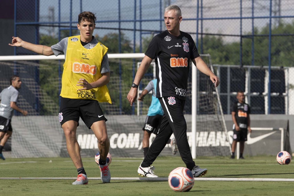 Vital e Tiago Nunes no treino de reapresentao do elenco do Corinthians para temporada 2020