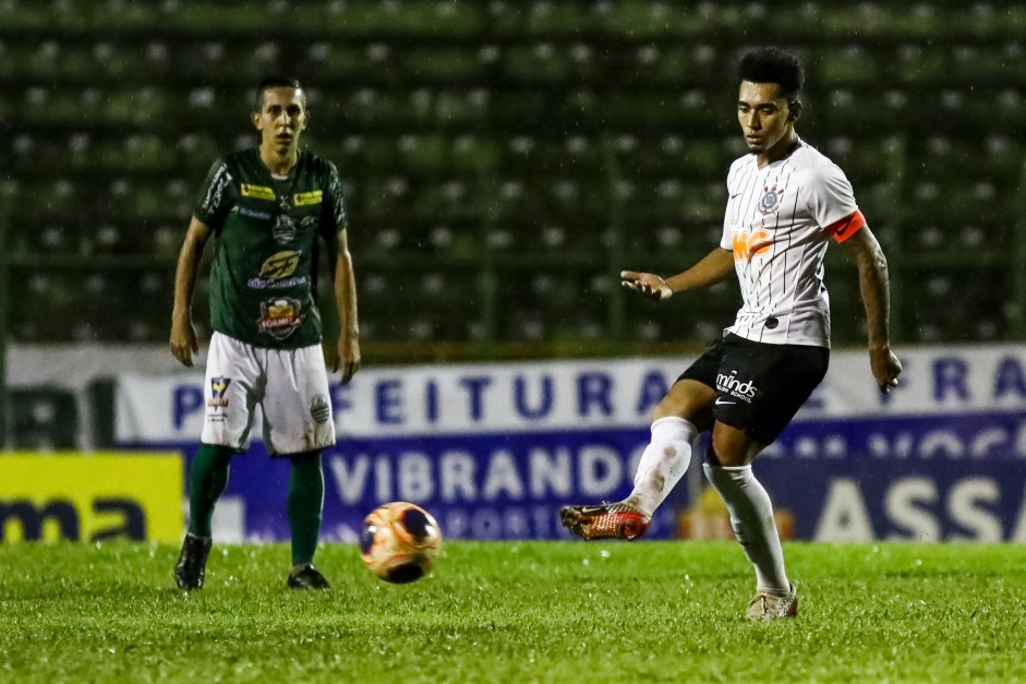 Du no jogo entre Corinthians x Francana pela Copa So Paulo de Futebol Jnior