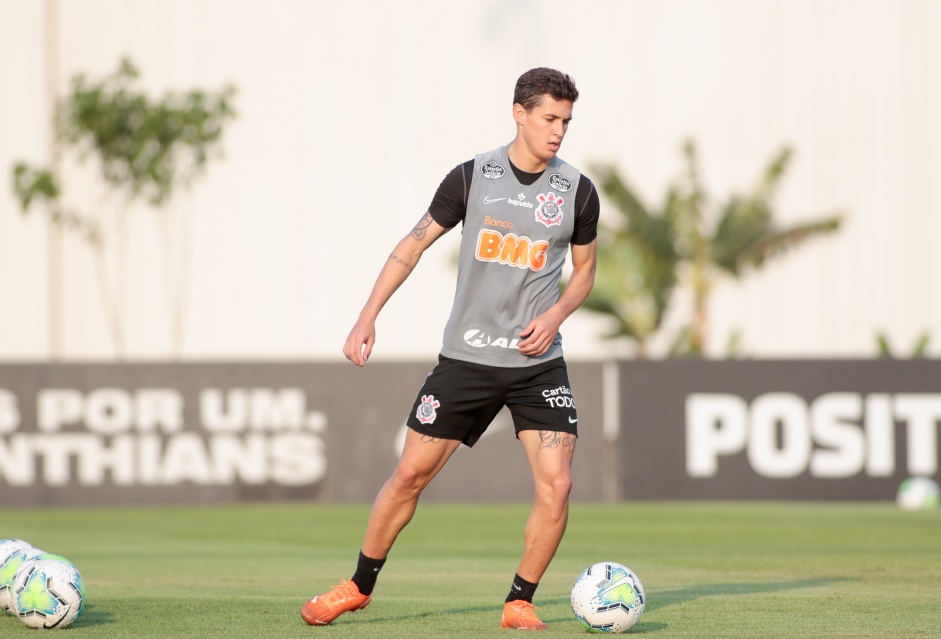 Vital no ltimo treino do Corinthians antes do jogo contra o Santos