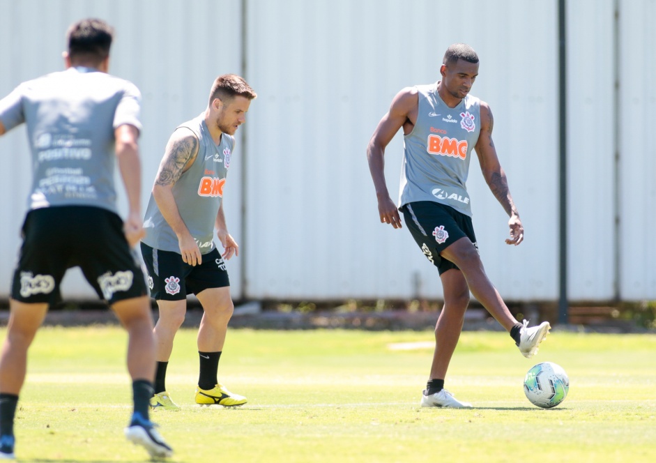Ramiro e Marllon seguem treinando para jogo diante o Gois, pelo Brasileiro