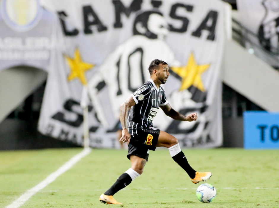 Michel durante partida entre Corinthians e Santos, na Vila Belmiro, pelo Brasileiro