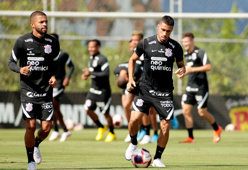 Vitinho e Gabriel so titulares do Corinthians neste domingo