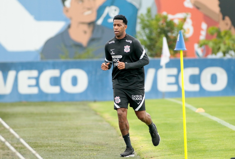 Gil durante treinamento do Corinthians em preparao para duelo contra o Sport