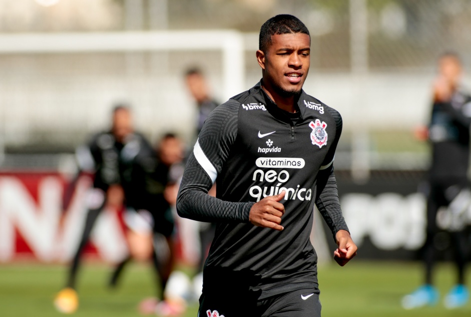 Lo Natel durante treino preparatrio do Corinthians para duelo diante o Flamengo