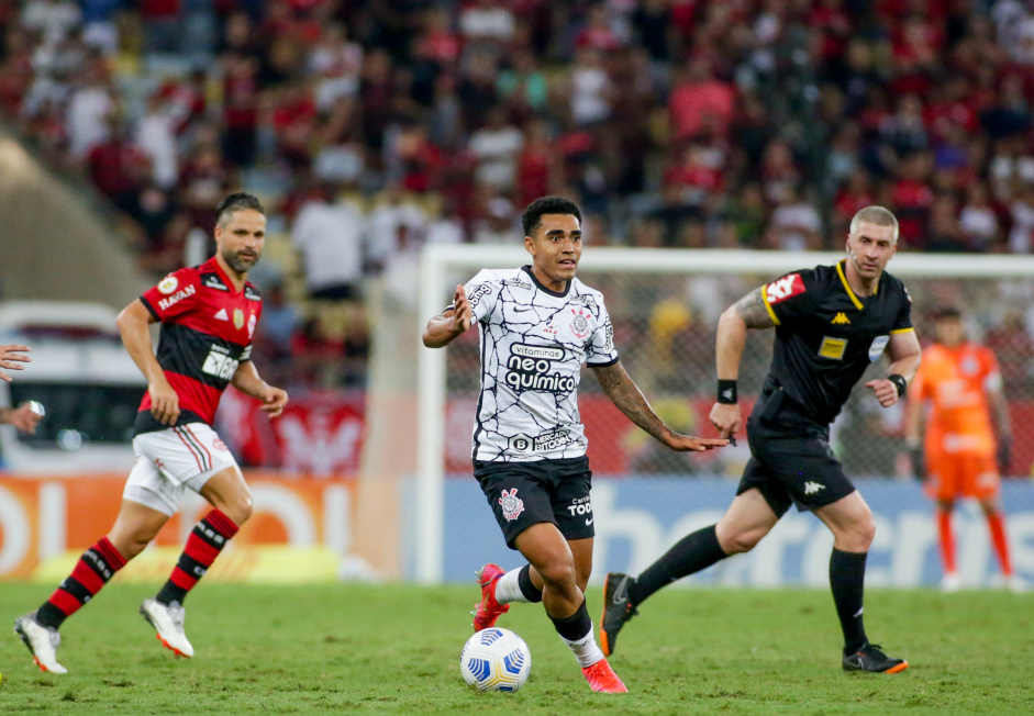 Vessoni diz que Du Queiroz errou quase tudo que tentou contra o Flamengo
