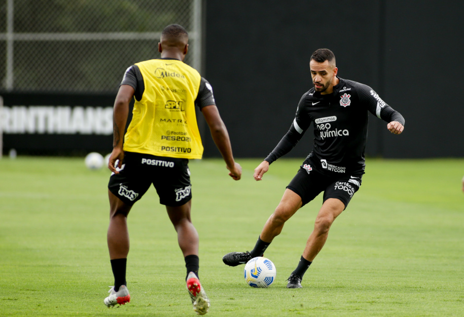 Renato Augusto durante ltimo treino do Corinthians antes do jogo contra o Santos