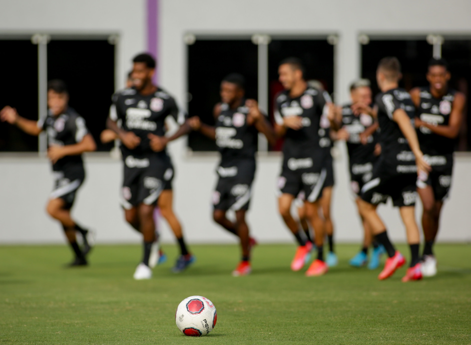 Roni, Gil, Caf, Bruno Melo, Gustavo, Lucas Piton e Bambu em treino do Corinthians nesta tera-feira