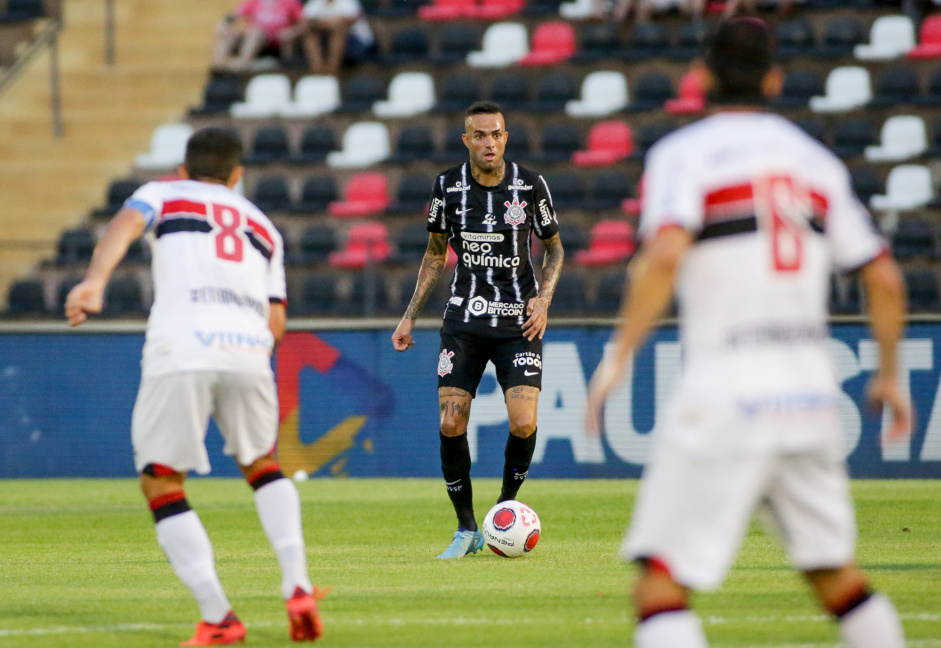 O ltimo adversrio que Luan enfrentou vestindo a camisa do Corinthians foi o Botafogo de Ribeiro Preto