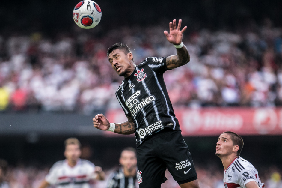 Neto veio s redes parabenizar Paulinho pelo retorno ao Corinthians