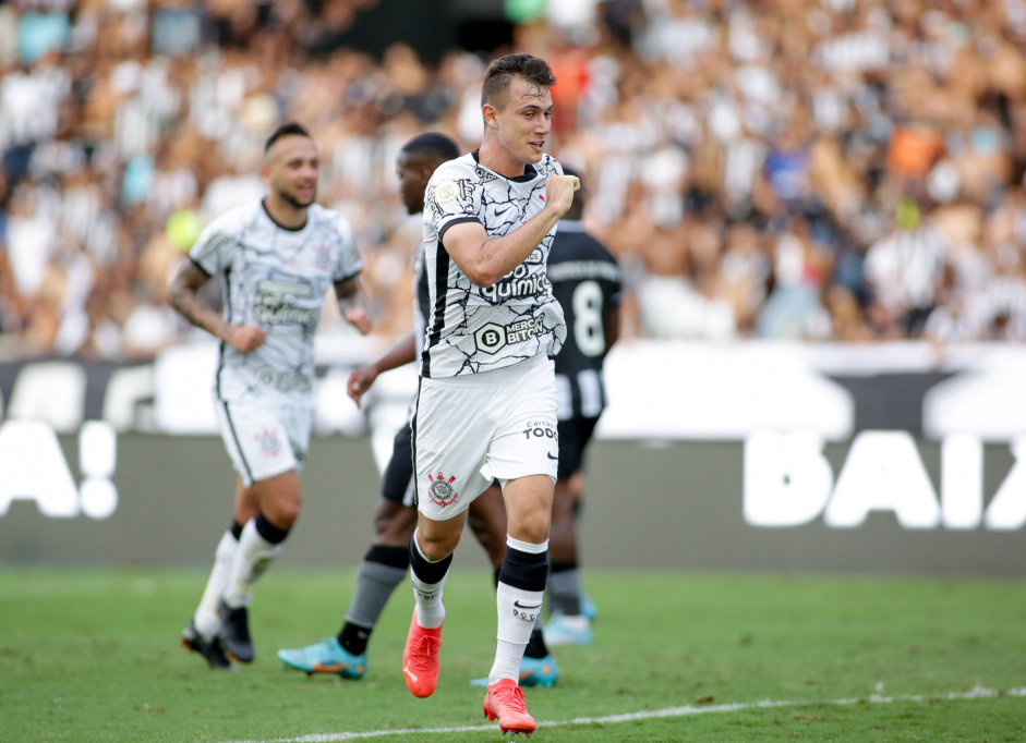 Corinthians superou o Botafogo duas vezes seguidas no Rio pela terceira vez na histria