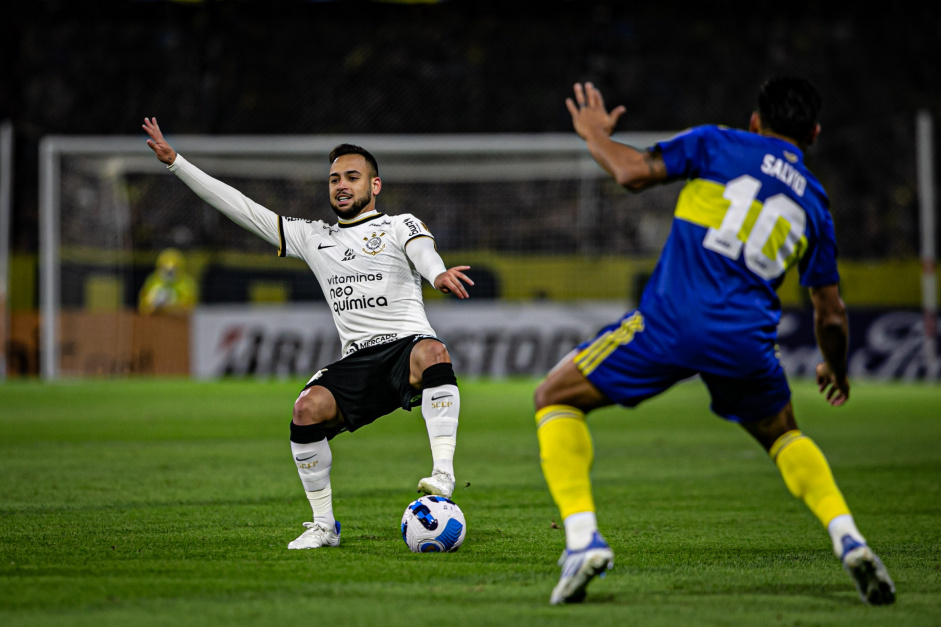 Maycon durante o empate entre Corinthians e Boca Juniors