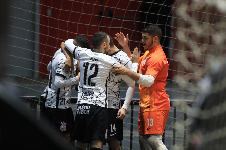 Elenco do Corinthians futsal tenta se recuperar na Liga Nacional da modalidade