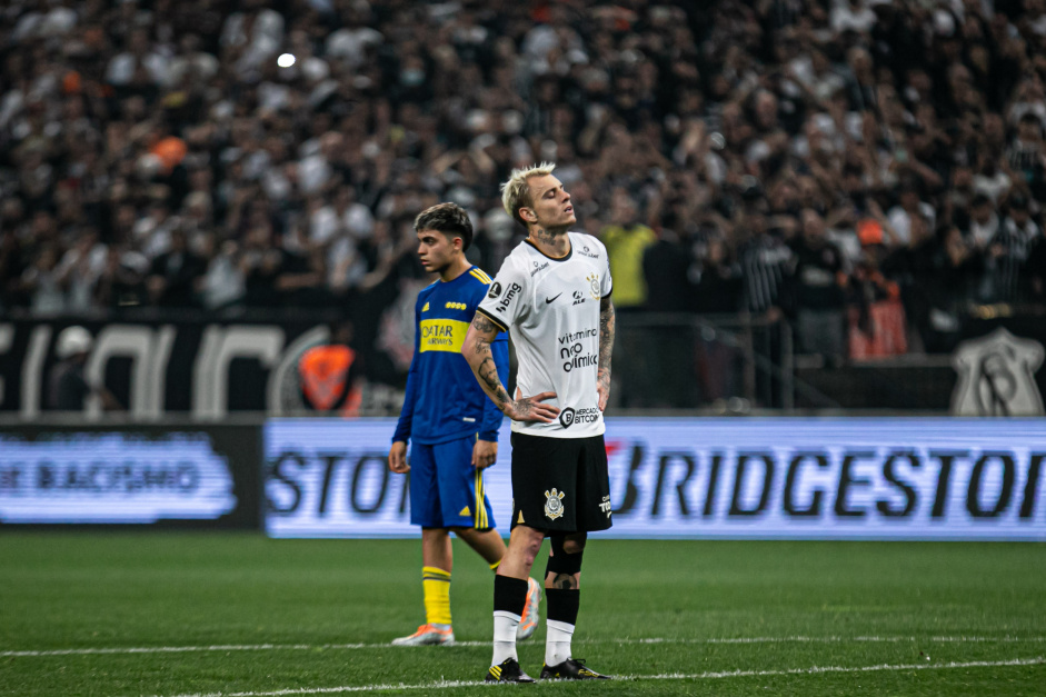 Provável titular contra o São Paulo, Róger Guedes iniciou no banco de  reservas em todos os jogos do Corinthians na Libertadores