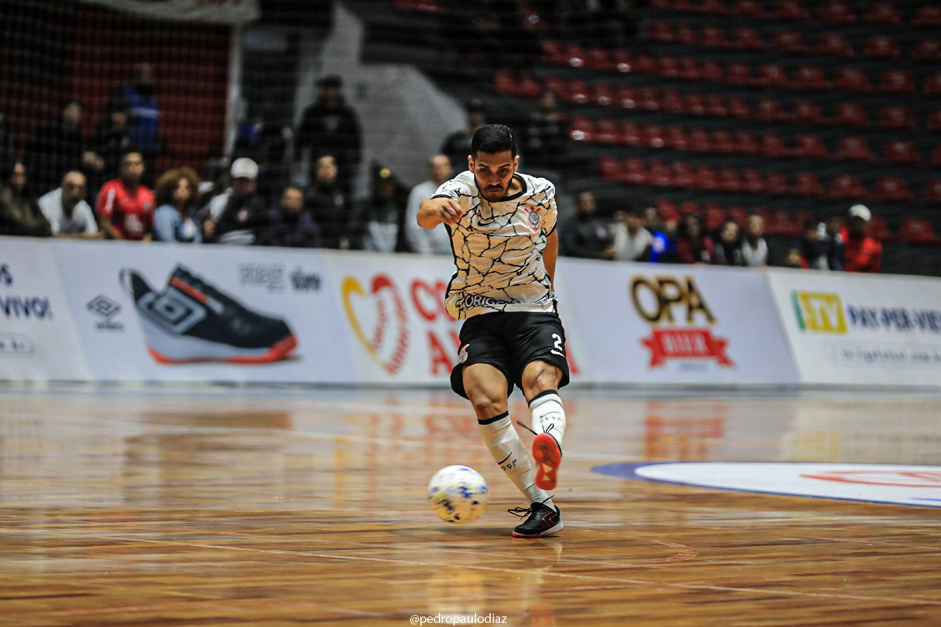 Tatinho durante Corinthians e Joinville pela Liga Nacional de Futsal