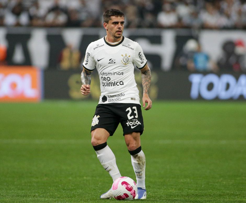 Fagner celebra marca de jogos pelo Corinthians e se diz orgulhoso de entrar na histria do clube