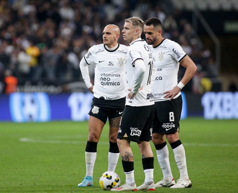 Corinthians busca vitória para ampliar vantagem na tabela do