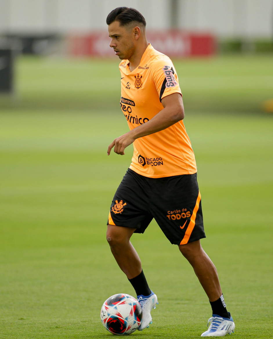 Romero em ao durante treino do Corinthians