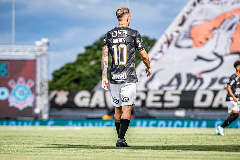 Rger Guedes foi titular na estreia do Corinthians em 2023
