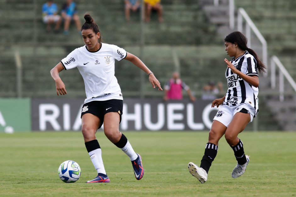 Andressa na goleada do Corinthians sobre o Cear, pelo Brasileiro Feminino