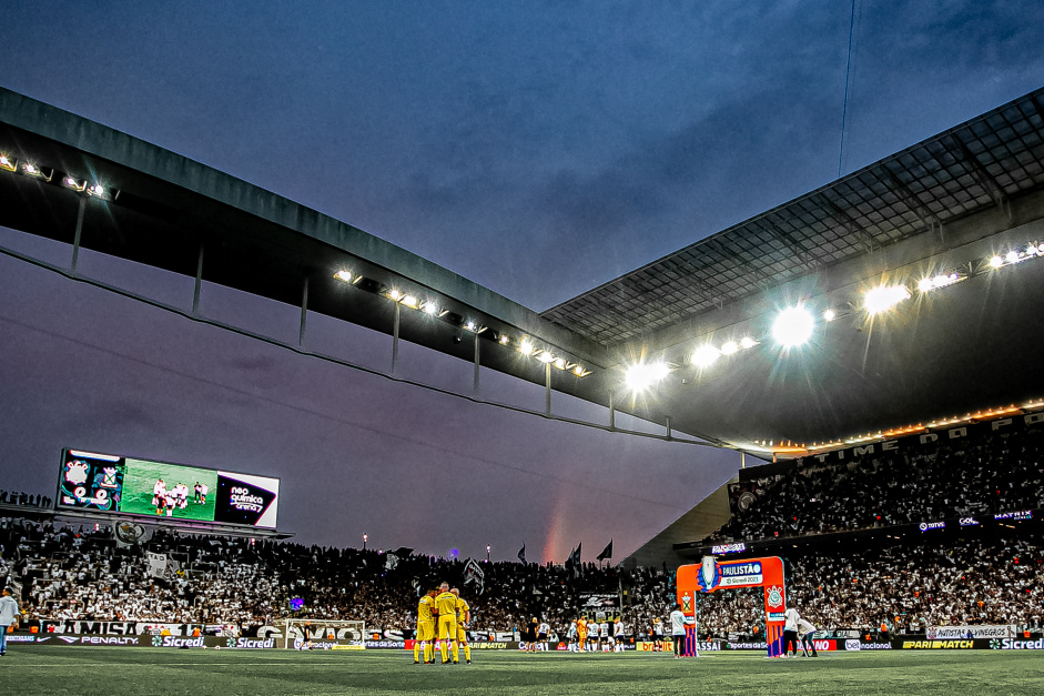 O Corinthians realizar cinco dos dez primeiros jogos do Brasileiro na Neo Qumica Arena