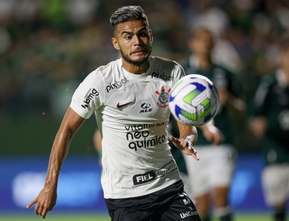 Fausto recebe terceiro amarelo e  desfalque no Corinthians para partida contra o Botafogo