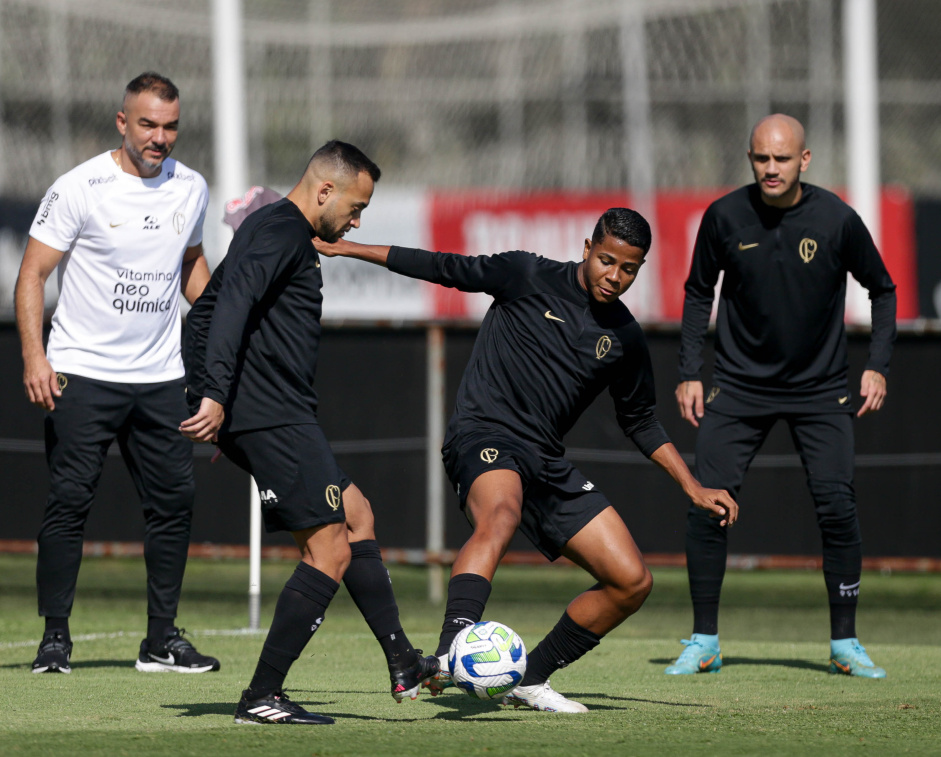 Corinthians iniciou a preparao para o jogo contra o Flamengo nesta quinta-feira