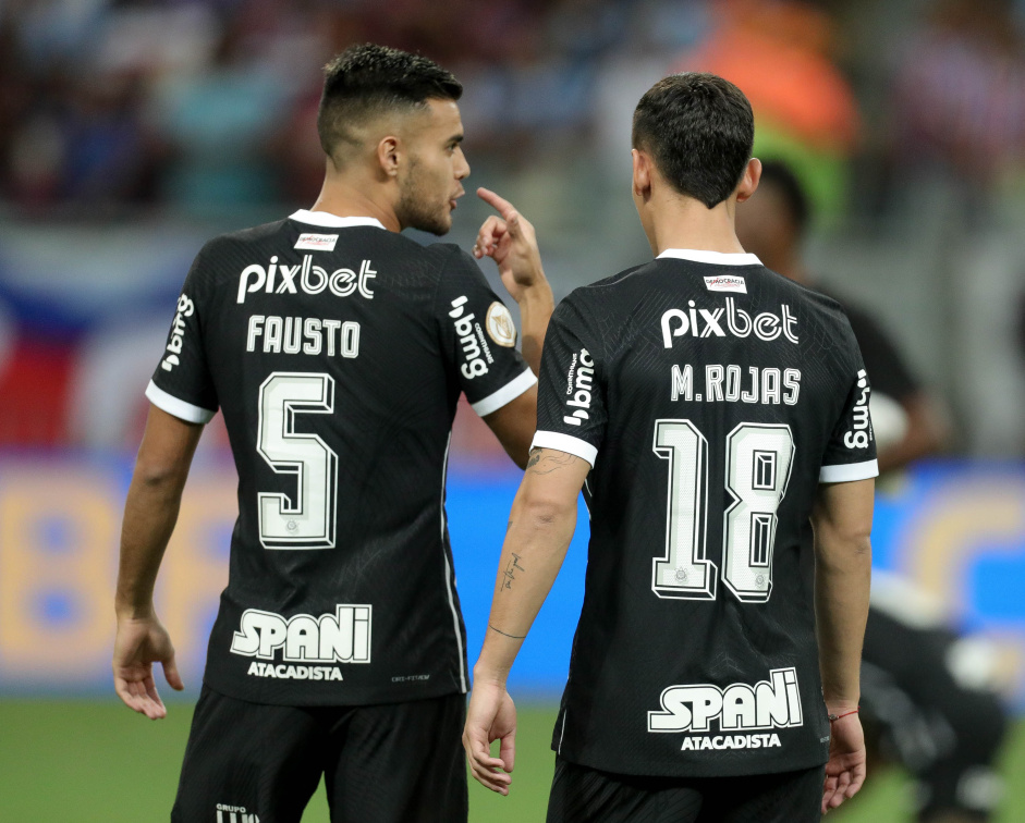 Fagner pode se tornar nesta quarta-feira o 18º jogador a mais vezes vestir  a camisa do Corinthians