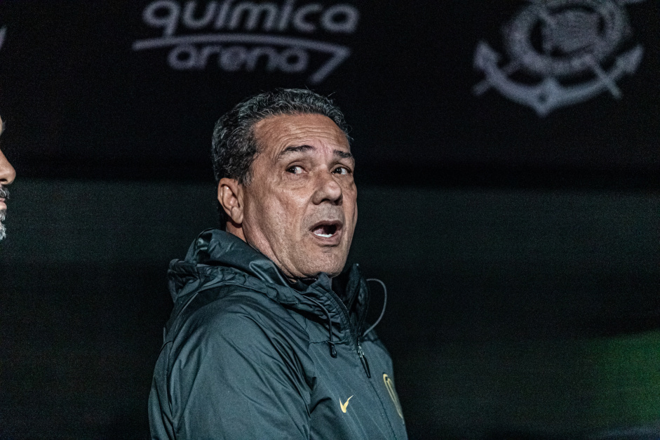 Luxemburgo no figura nem entre os melhores nem entre os piores treinadores do Corinthians que j passaram pela Neo Qumica Arena