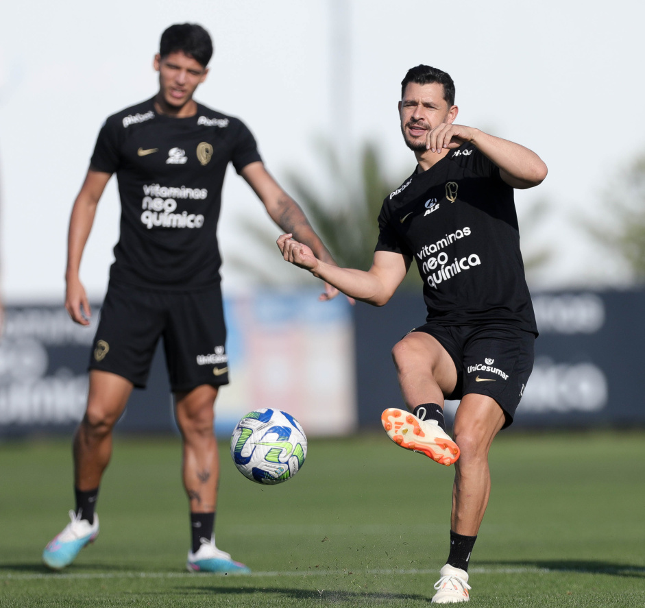 Giuliano e Caetano treinando de olho na Copa Sul-Americana