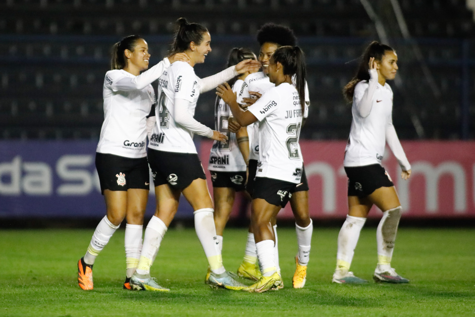 O Corinthians encerrou a primeira fase do Paulista Feminino com 93,94% de aproveitamento