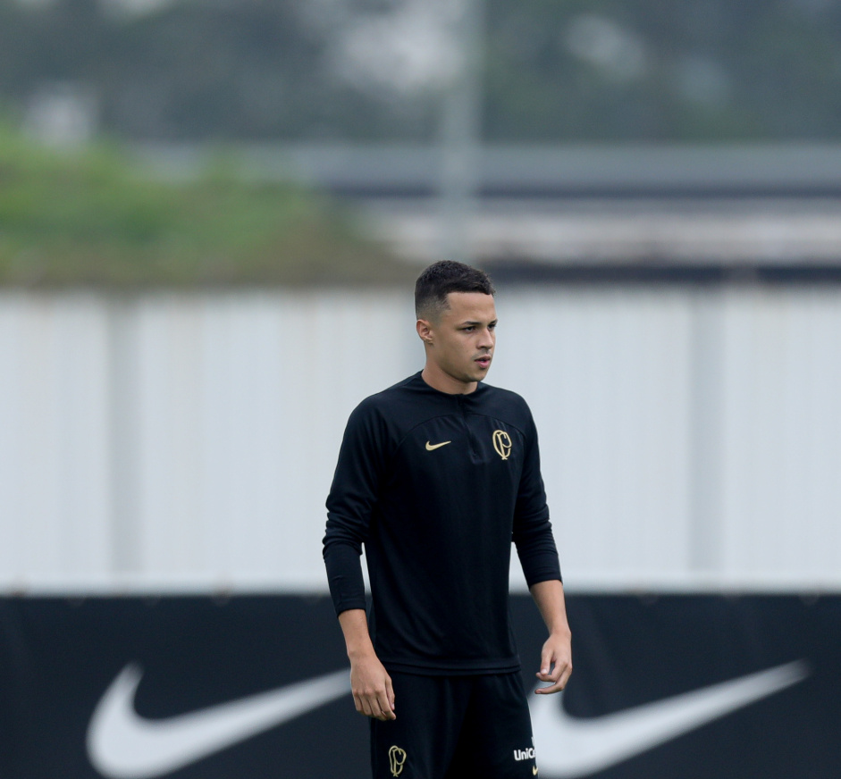 Matheus Arajo durante ltimo treino do Corinthians antes do jogo contra o Fortaleza pela Sula