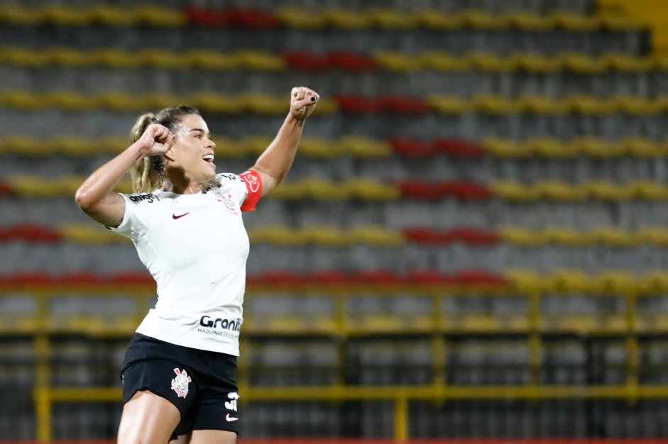 Tamires celebrando o gol de pnalti marcado na Libertadores Feminina 2023
