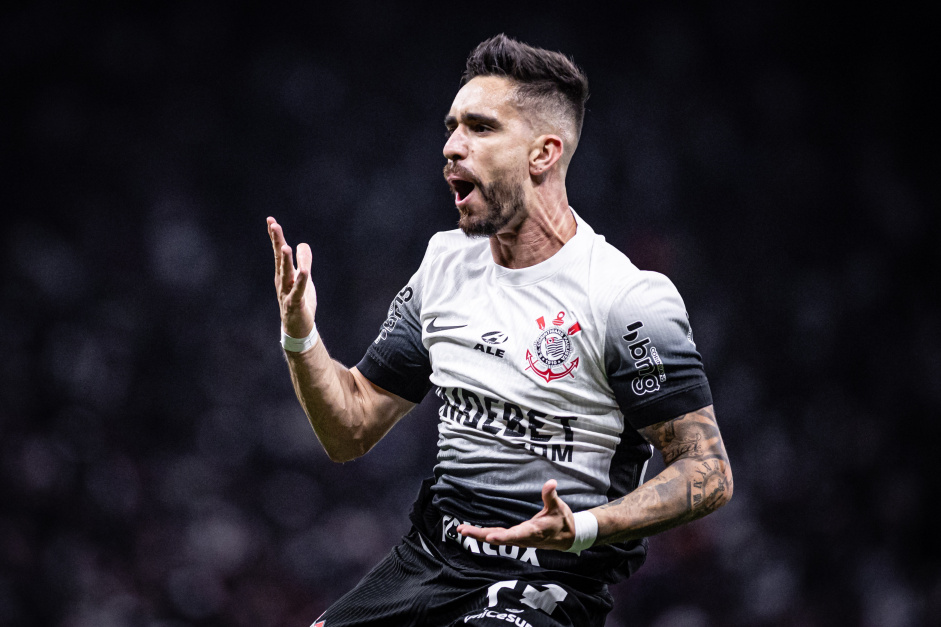 Corinthians visita o Internacional buscando ascender na tabela do Brasileiro